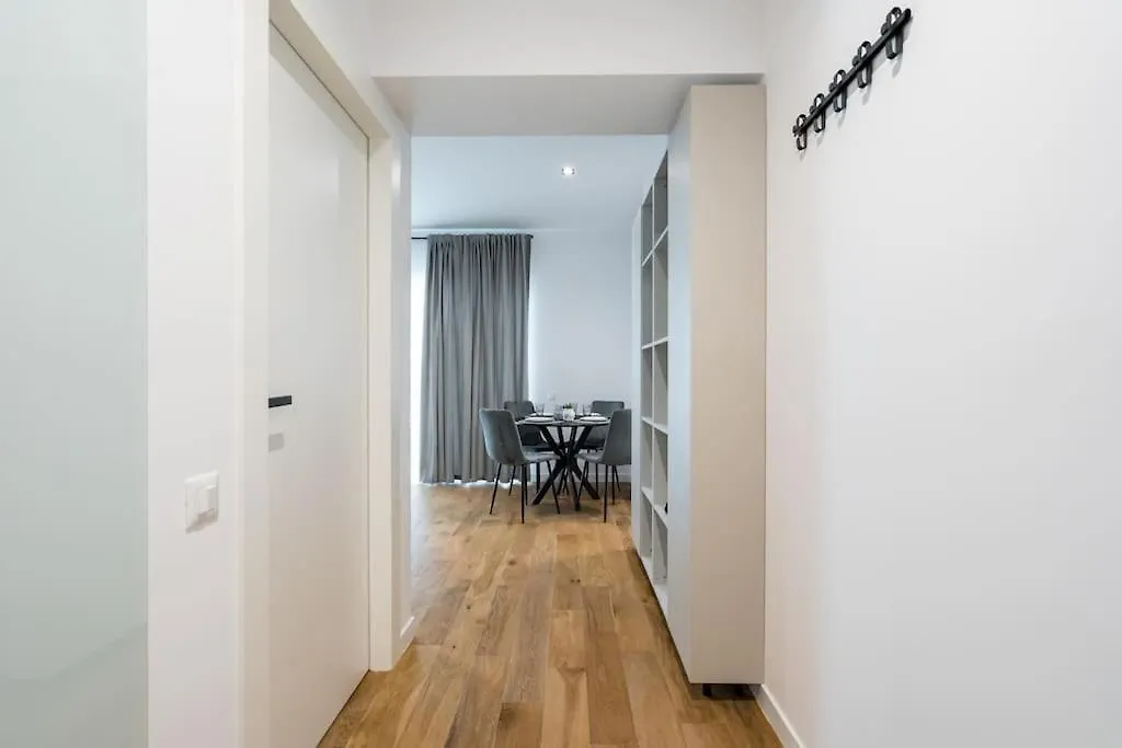 Maze Stripe In One Cotroceni 1Br Apartment Bucharest Romania