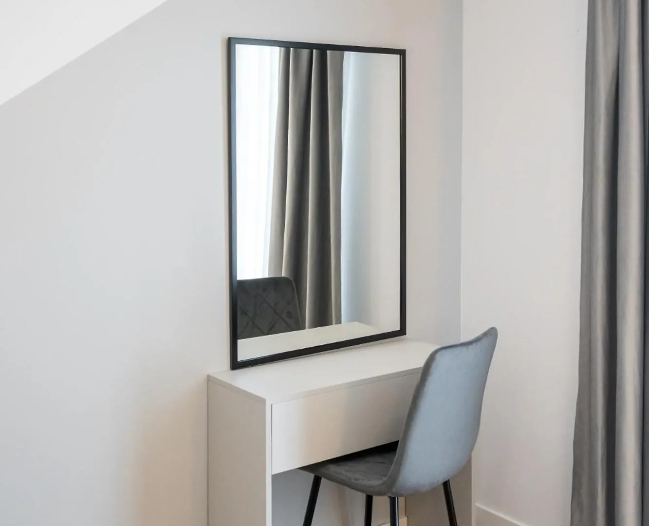 Maze Stripe In One Cotroceni 1Br Apartment Bucharest