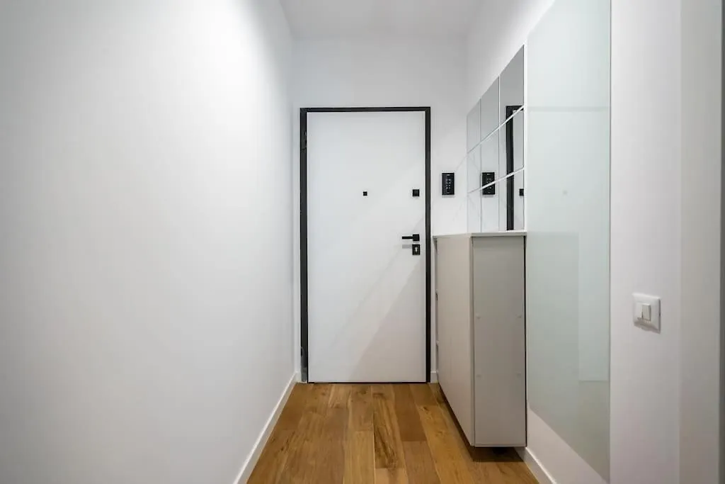 Maze Stripe In One Cotroceni 1Br Apartment Bucharest