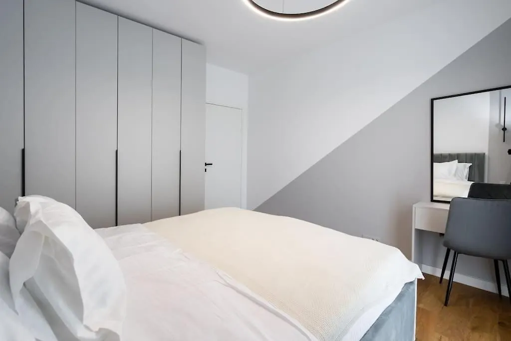 Maze Stripe In One Cotroceni 1Br Apartment Bucharest