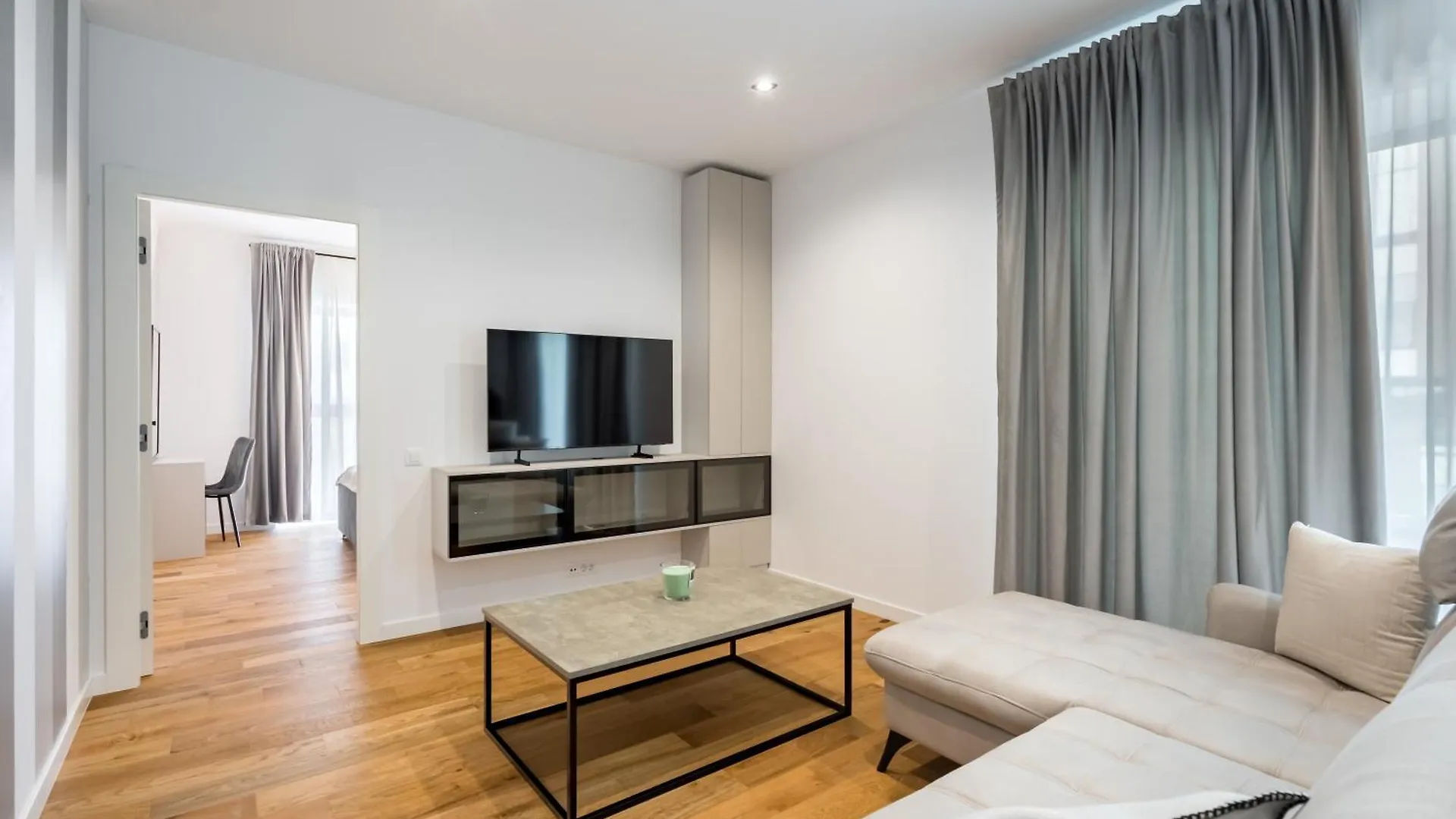 Maze Stripe In One Cotroceni 1Br Apartment Bucharest Romania