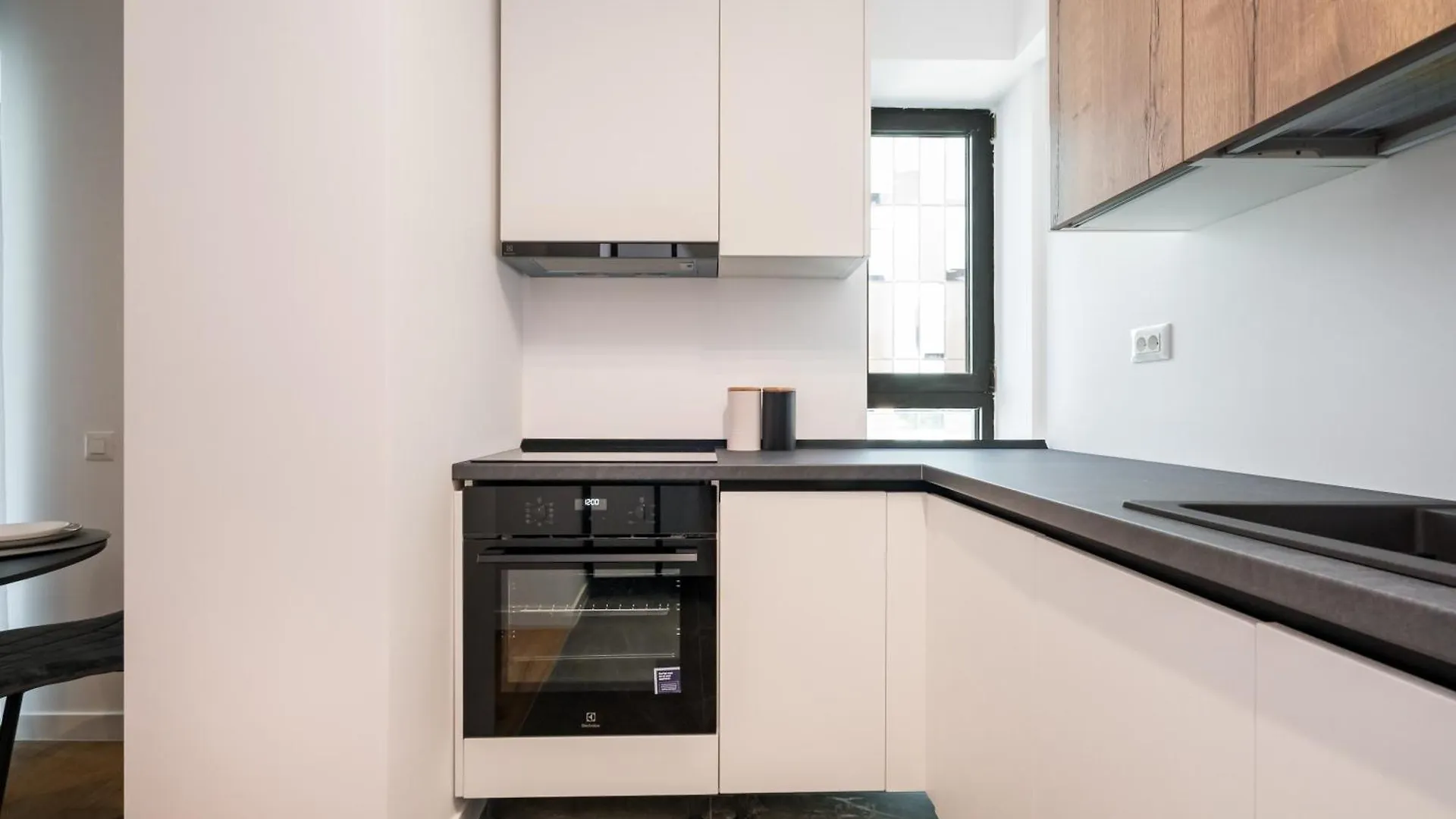 Maze Stripe In One Cotroceni 1Br Apartment Bucharest