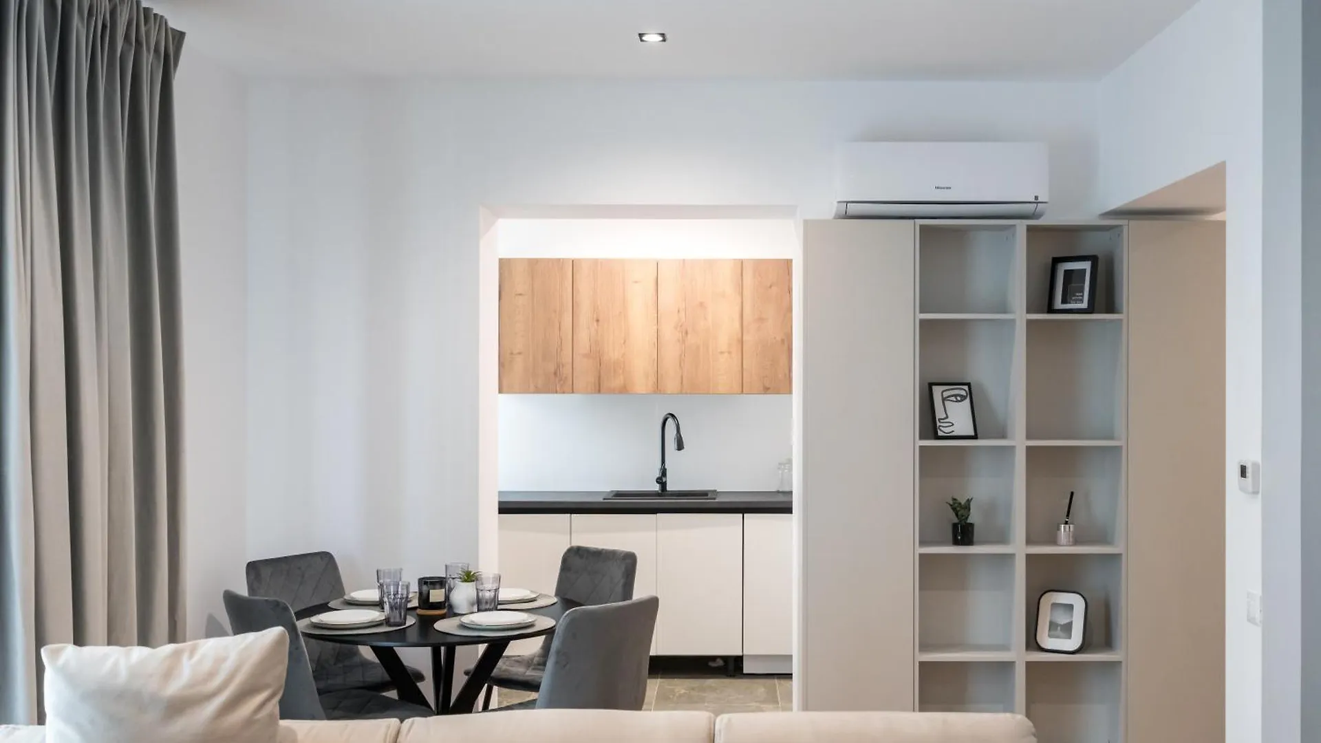 Maze Stripe In One Cotroceni 1Br Apartment Bucharest