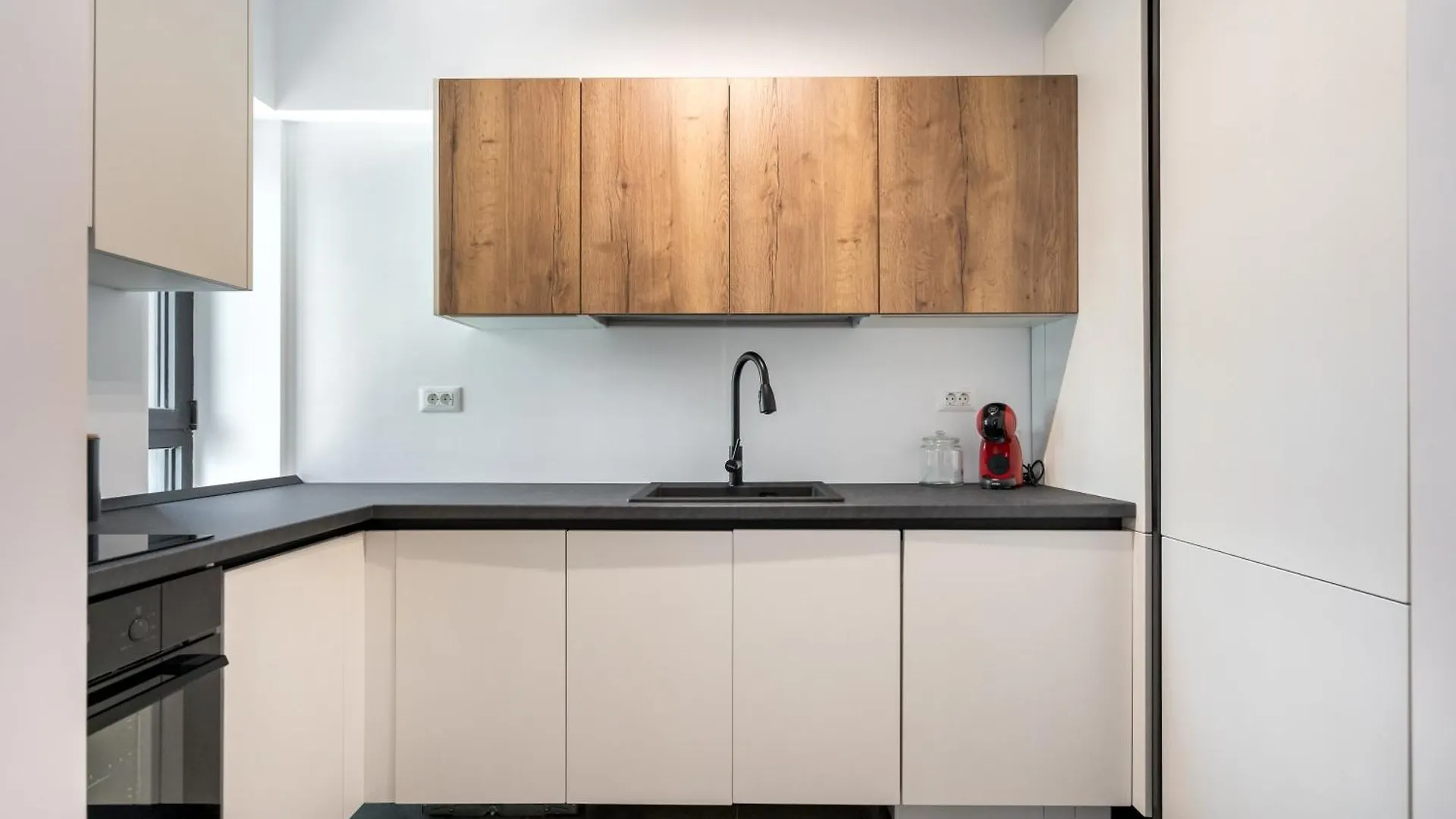 Maze Stripe 1 Bedroom Apartment In One Cotroceni Bucureşti 0*,