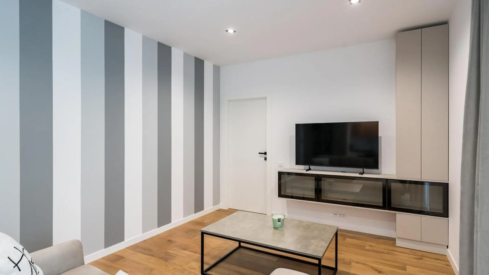 Maze Stripe 1 Bedroom Apartment In One Cotroceni Bucureşti 0*,